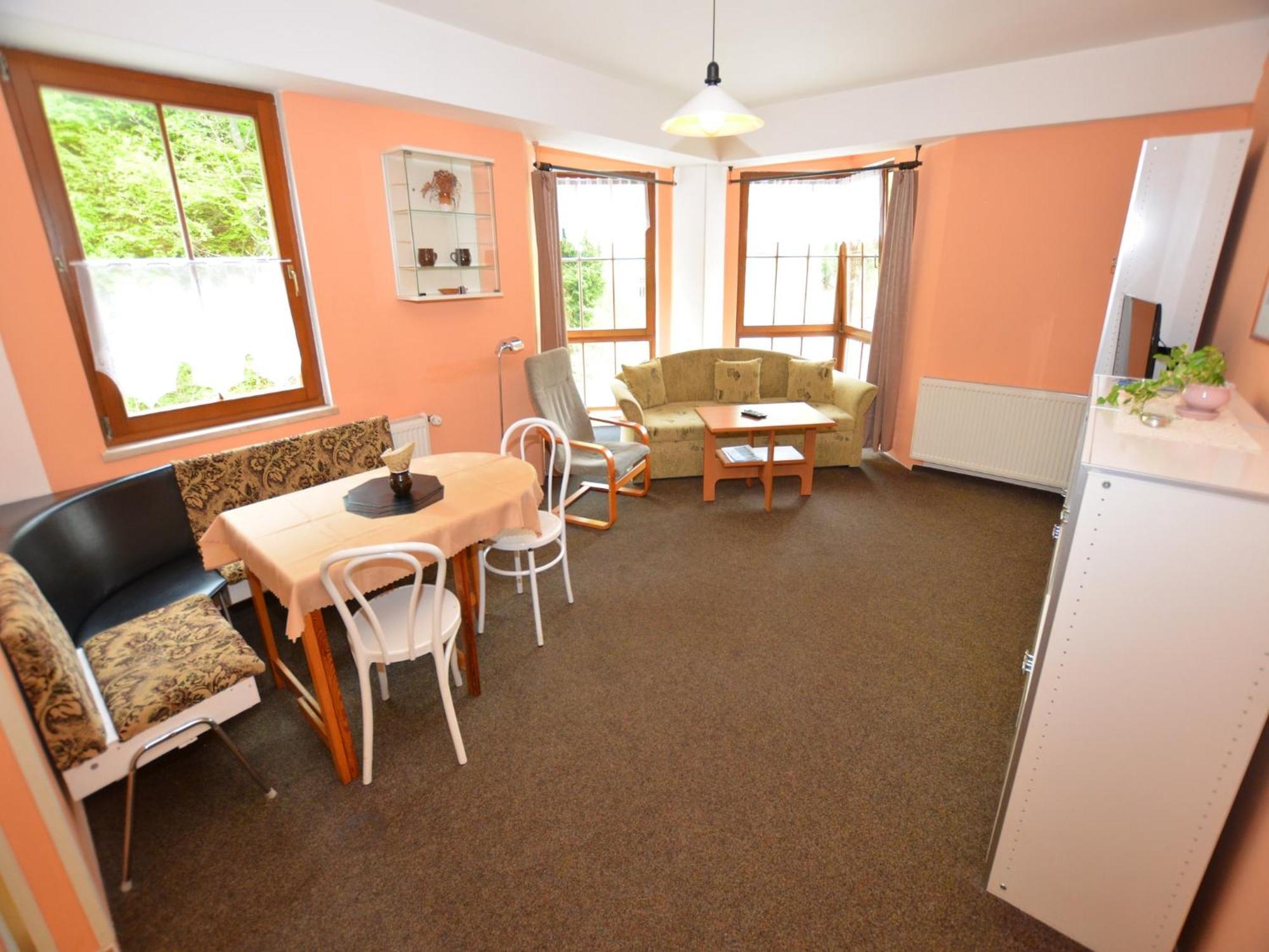 Snug Apartment In Jachymov Near Ski Area Exteriér fotografie