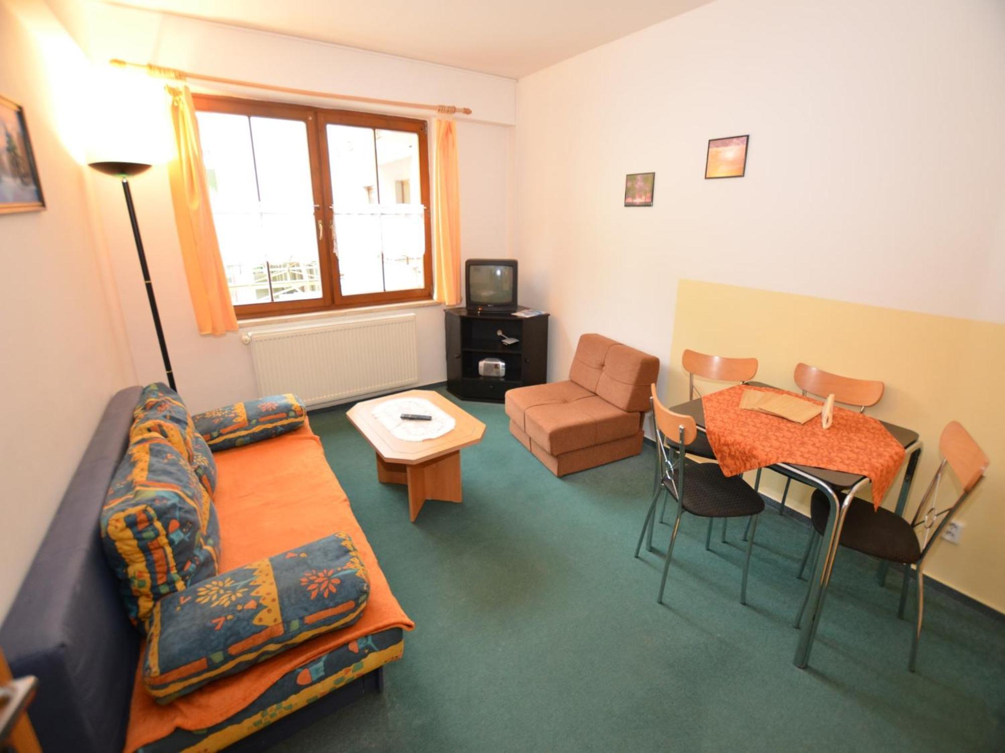 Snug Apartment In Jachymov Near Ski Area Exteriér fotografie