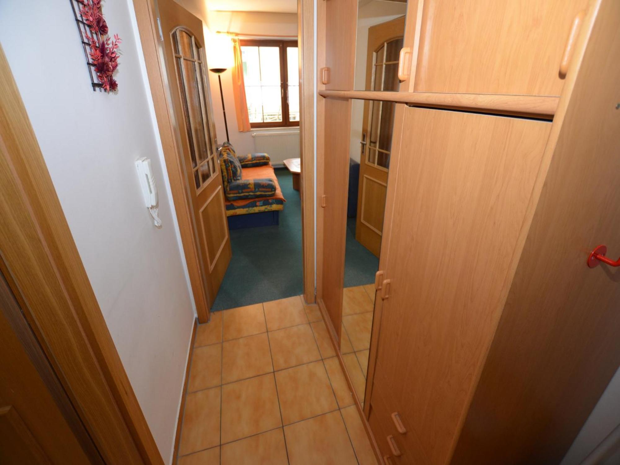 Snug Apartment In Jachymov Near Ski Area Exteriér fotografie