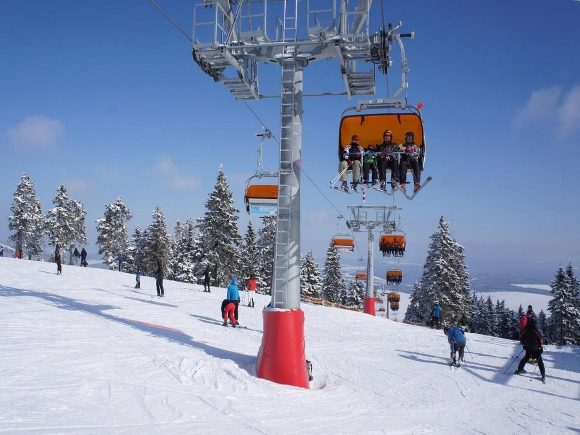 Snug Apartment In Jachymov Near Ski Area Exteriér fotografie
