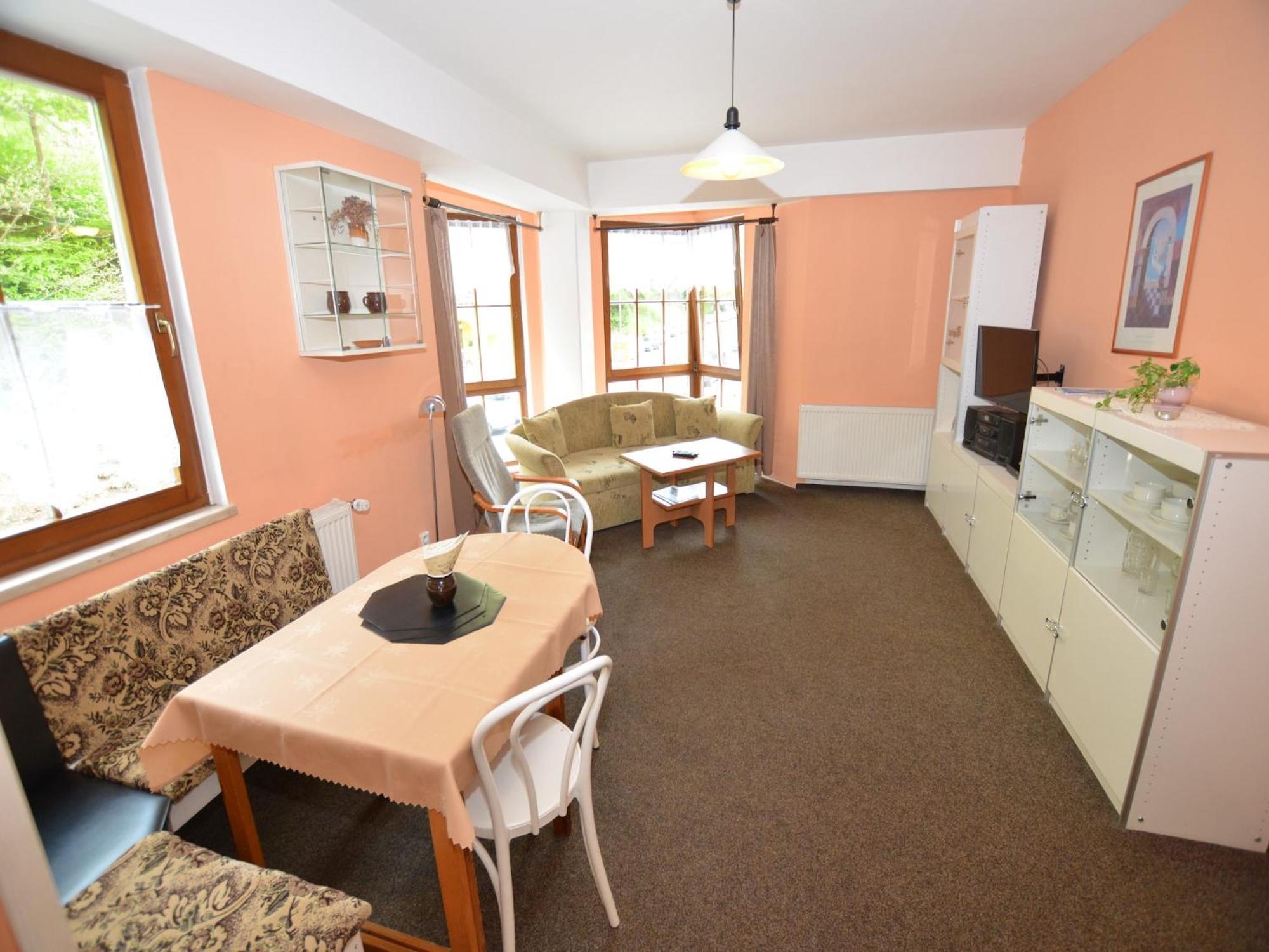 Snug Apartment In Jachymov Near Ski Area Exteriér fotografie
